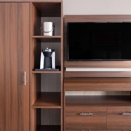 Hawthorn Extended Stay By Wyndham Columbia-Ft Jackson Eksteriør billede